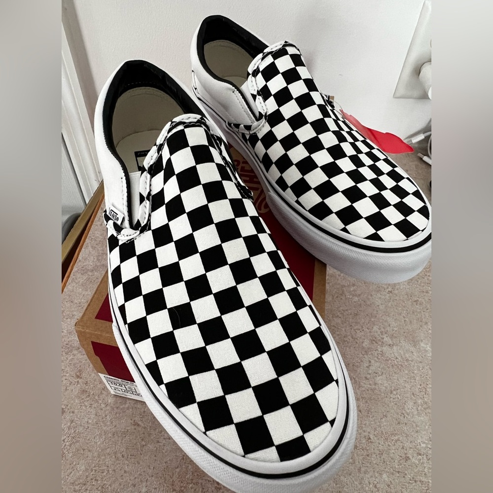 Vans size 10 custom pure white and black New